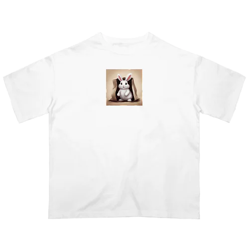 可愛らしさ100％の袋入りフサフサうさぎ！ Oversized T-Shirt