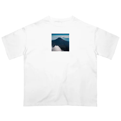 グアテマラのチチカステナンゴ火山 オーバーサイズTシャツ