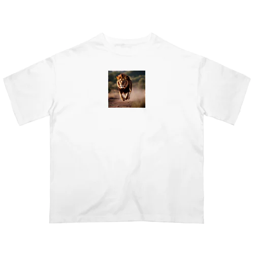 走るライオン Oversized T-Shirt