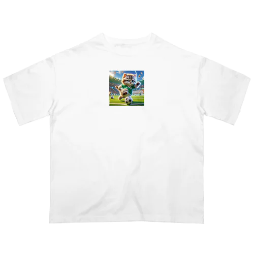 サッカーにゃんこ Oversized T-Shirt