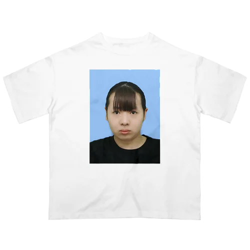 南条の証明写真 オーバーサイズTシャツ