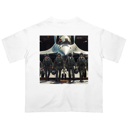 軍用機へと乗り込むパイロット オーバーサイズTシャツ