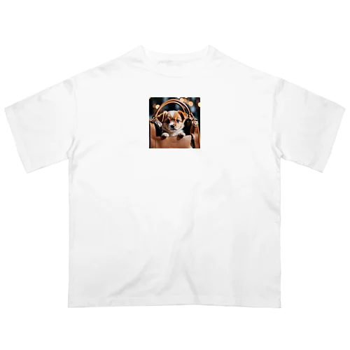 バッグに入った犬 オーバーサイズTシャツ