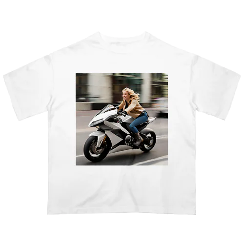 メトロポリタン・フリーダム: 都会を駆ける女性ライダー オーバーサイズTシャツ