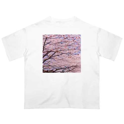 美しき桜 Oversized T-Shirt