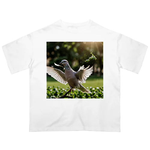 鳩に豆鉄砲 Oversized T-Shirt