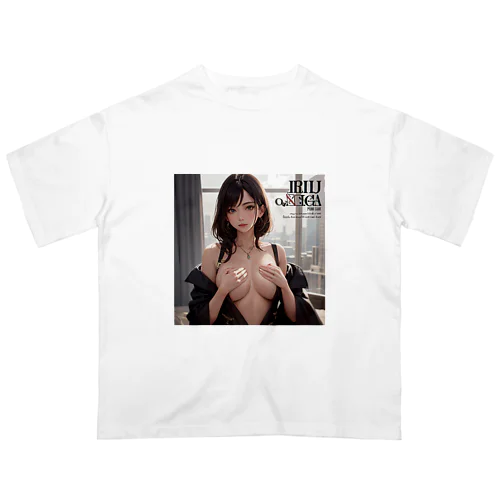 手ブラ美女 オーバーサイズTシャツ