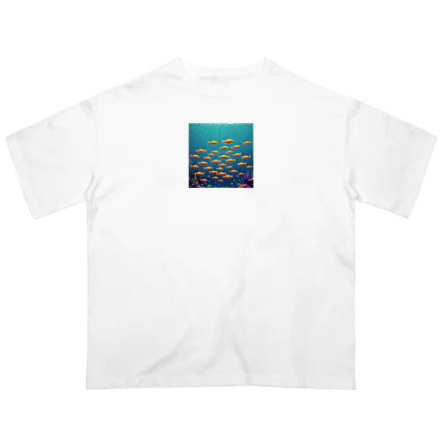海中を泳ぐ魚のひれ オーバーサイズTシャツ