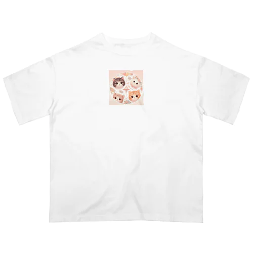 かわいい子猫たちに見つめられて Oversized T-Shirt