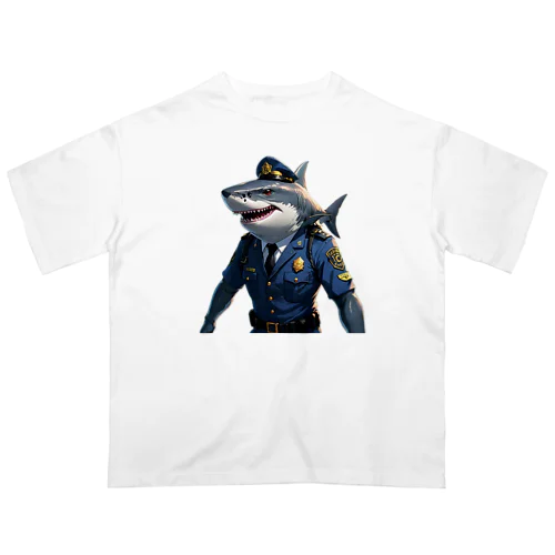海の守護者：クールな警察鮫 オーバーサイズTシャツ