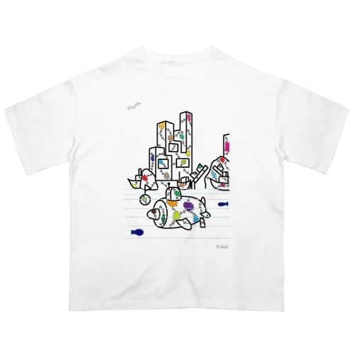 ボロい潜水艦や港 Oversized T-Shirt