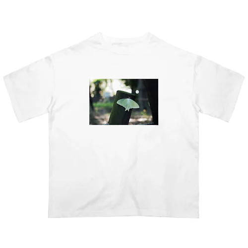 オオミズアオ Oversized T-Shirt