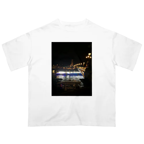 パリ、夜のセーヌ川 Oversized T-Shirt
