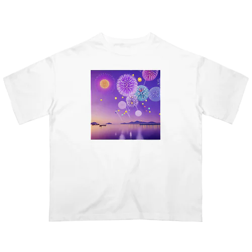 夕暮れの湖と幻想的な花火 オーバーサイズTシャツ