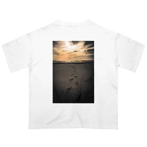 on the sand Oversized T-Shirt