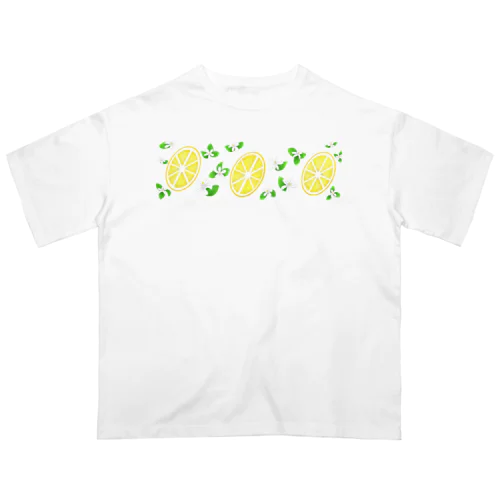 スライスレモンとレモンの花 Oversized T-Shirt