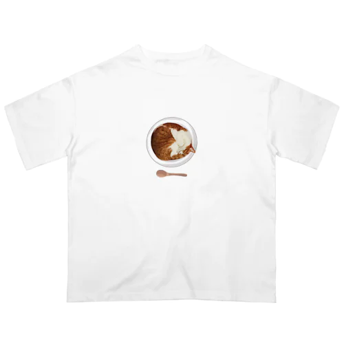 猫カレー🍛おいしそうな いろをした ねこ. オーバーサイズTシャツ