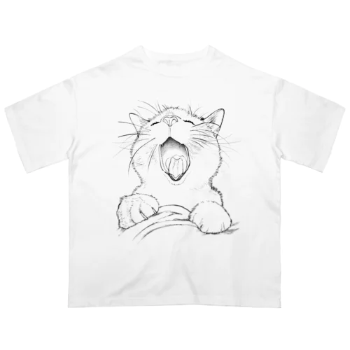 あくび猫とふとん Oversized T-Shirt