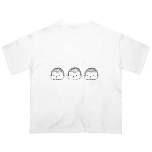 まずいものを食べた赤ちゃん Oversized T-Shirt