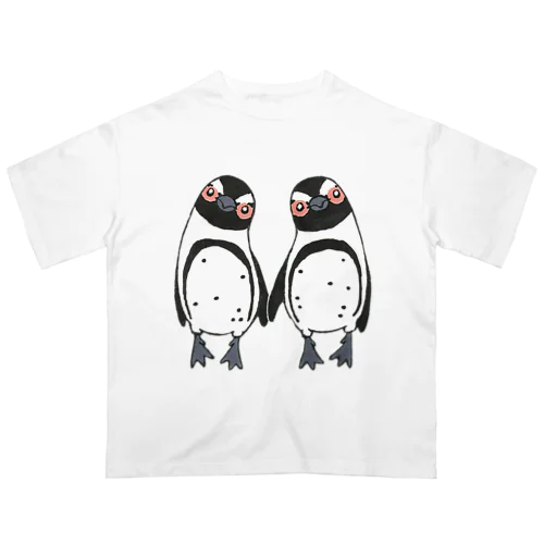 手繋ぎケープペンギンのカップル🐧❤️🐧 Oversized T-Shirt