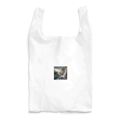 夜明けの滝と山々の美しい自然風景 Reusable Bag