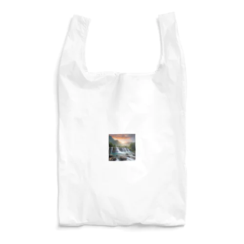 夜明けの滝と山々の美しい自然風景 Reusable Bag