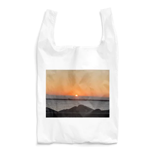 海に輝く朝日 Reusable Bag