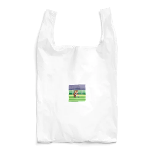 サッカーをしているトラ Reusable Bag