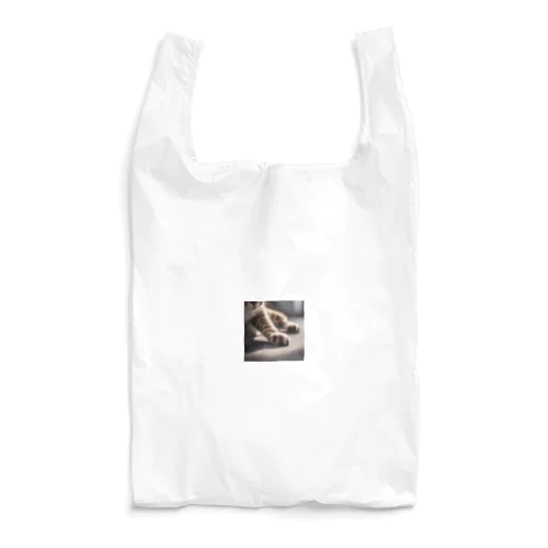 バランスをとっている猫 Reusable Bag