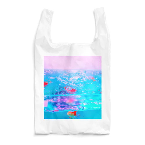 胸に金魚鉢を抱える Reusable Bag