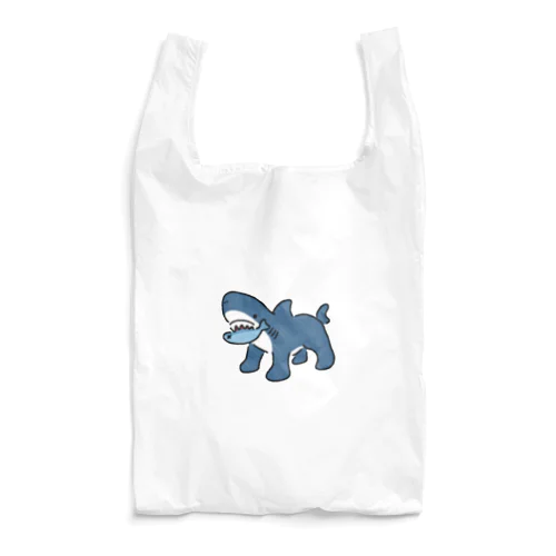 さかなをくわえたサメ Reusable Bag