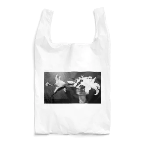 モノトーンのフラワーアレンジメント Reusable Bag