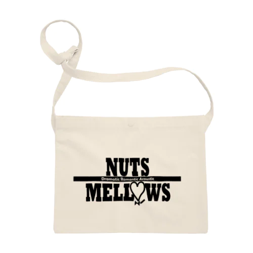 Nuts mellows サコッシュ