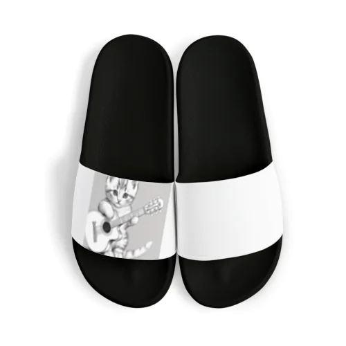 ギターを弾く子猫 Sandals