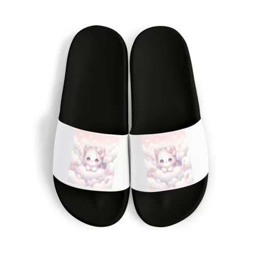 「雲の中のふわふわ子猫」 Sandals