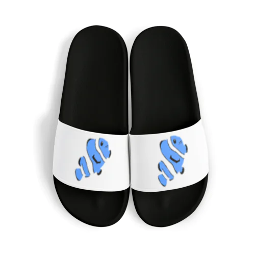 カクレクマノミ Sandals