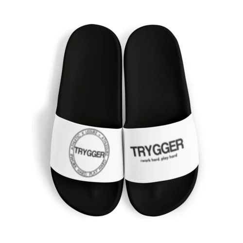 TRYGGER Sandals