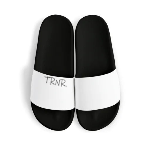 005 TRNR. Sandals