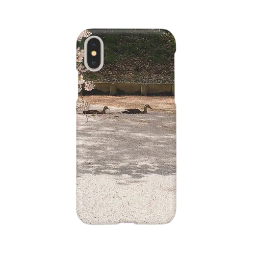 Ducks proceed through the pink moat Smartphone Case
