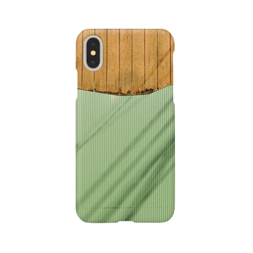 木と緑の壁 Smartphone Case