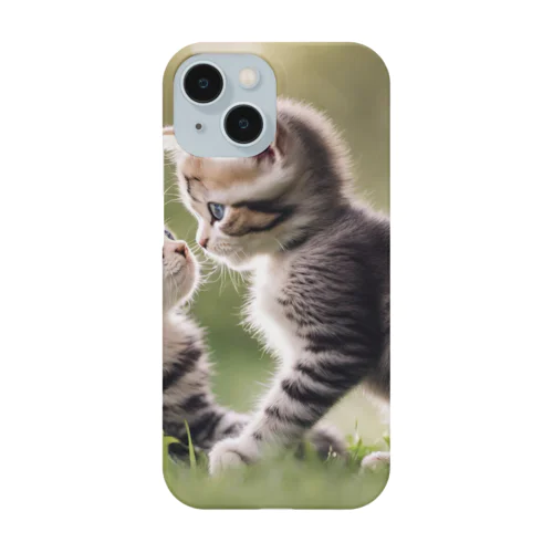 子猫の面倒を見る🐈 Smartphone Case