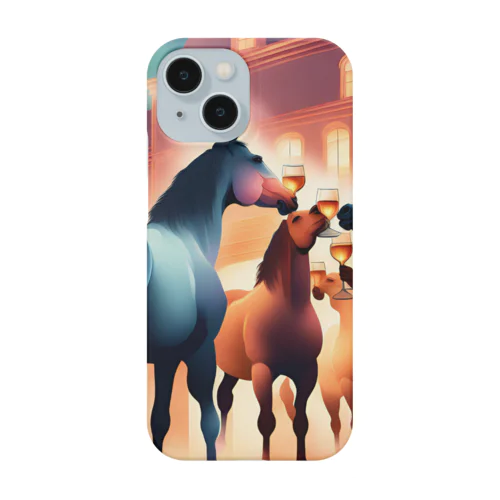 乾杯している馬たち Smartphone Case