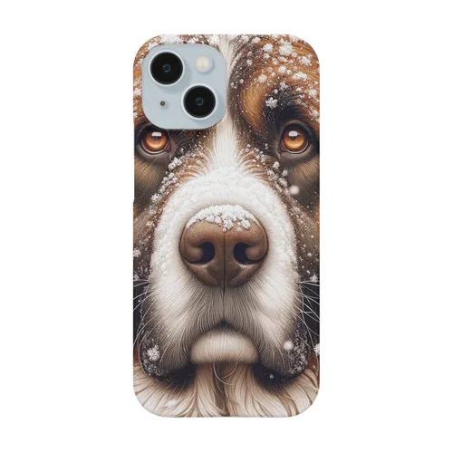 雪の中しかめっ面の犬さん Smartphone Case