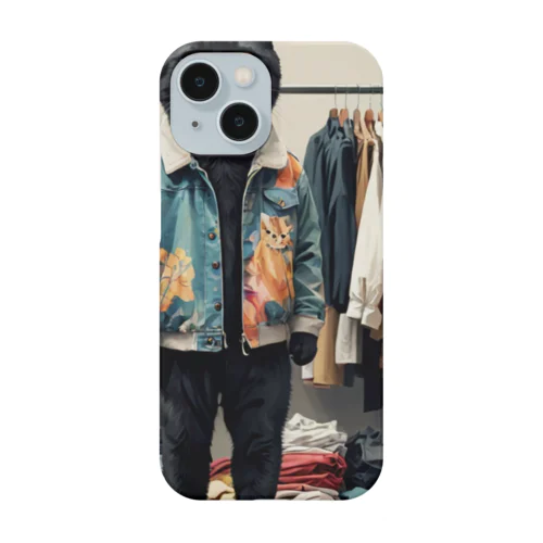 服を選んでいる猫 Smartphone Case