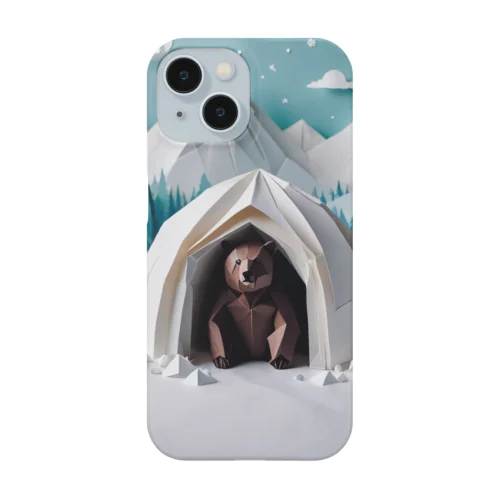 雪原で、かまくら作りをするクマ Smartphone Case