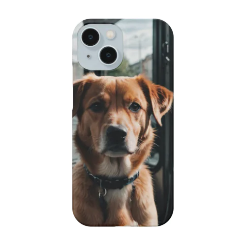 バスの中で座る犬 dog sitting on the bus Smartphone Case