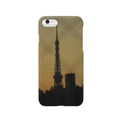 Gaze in awe at the iconic silhouette of Tokyo Tower スマホケース