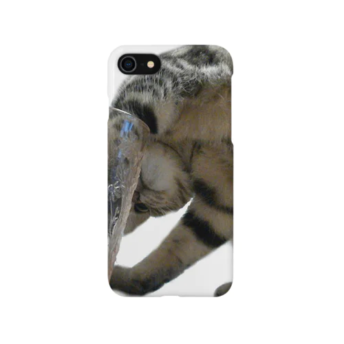 暑い日は、猫と氷の真剣勝負！ iPhone Smartphone Case