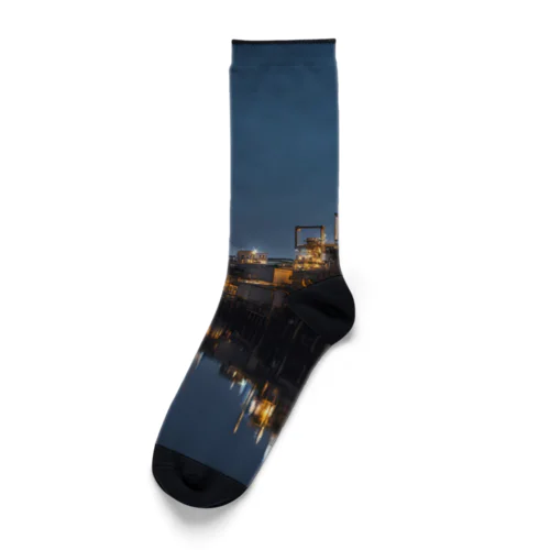 夜景の綺麗な埠頭のグッズ Socks