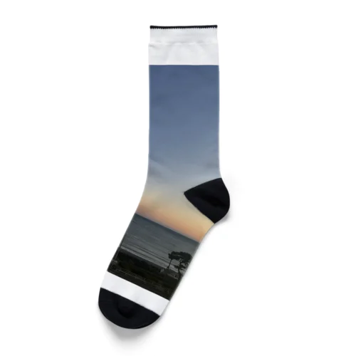 ただの夕方の海 Socks